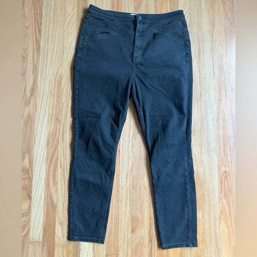 We The Free Black Jeans Curvy Size 32‎